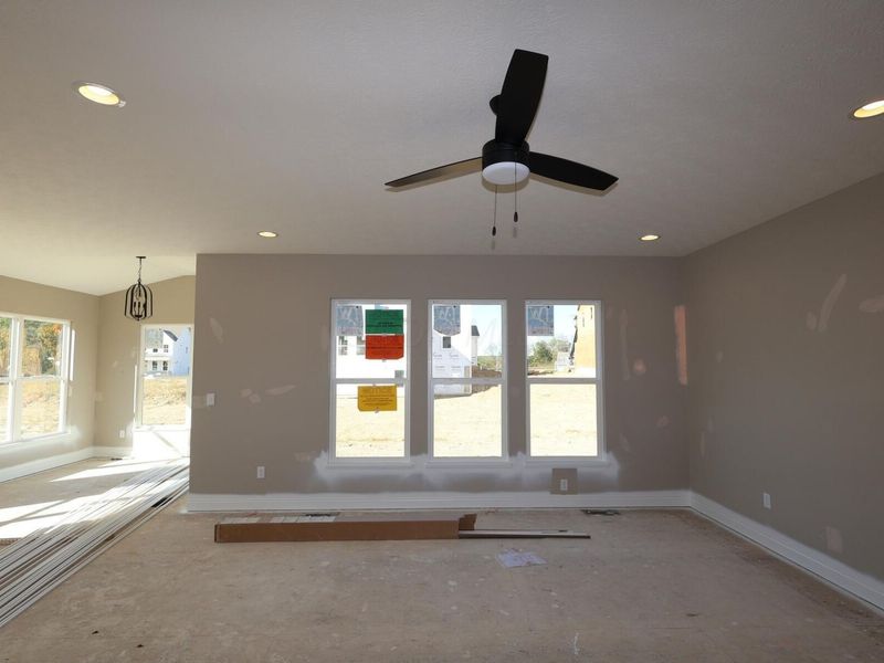 684 Fadley Loop E, Delaware, OH 43015 Photo 3