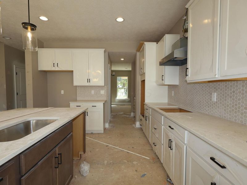 684 Fadley Loop E, Delaware, OH 43015 Photo 6