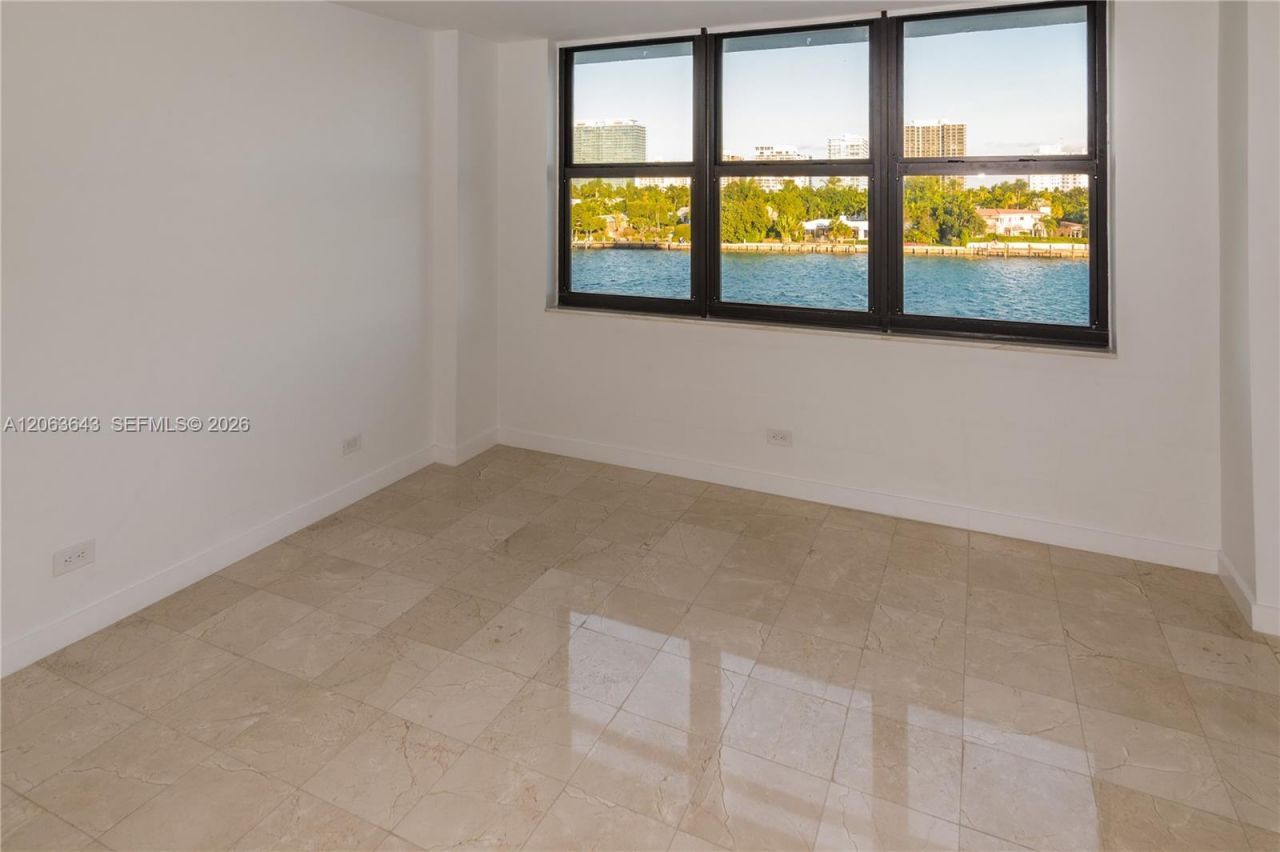10101 E Bay Harbor Dr , Unit 404, Bay Harbor Islands, FL 33154 Photo