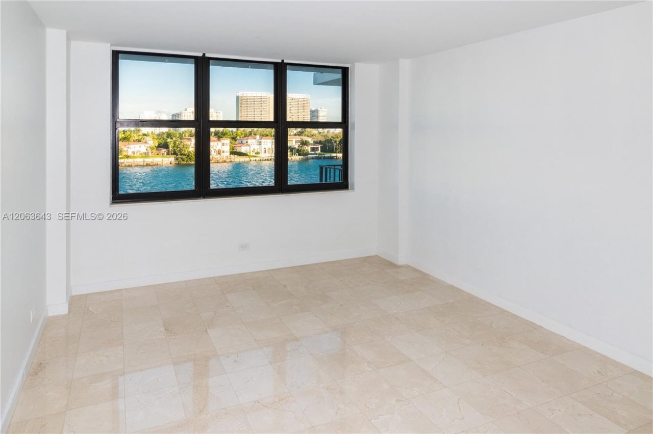 10101 E Bay Harbor Dr , Unit 404, Bay Harbor Islands, FL 33154 Photo