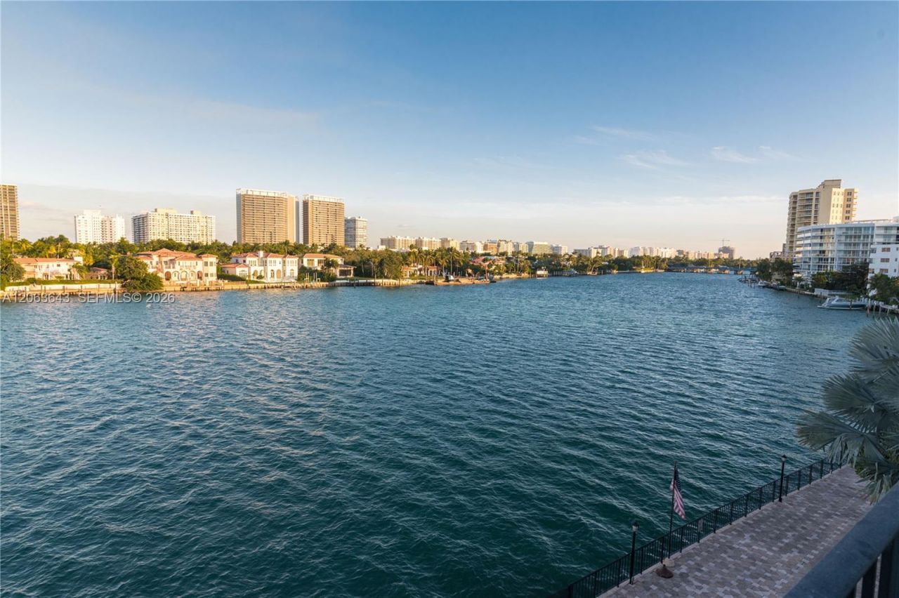 10101 E Bay Harbor Dr , Unit 404, Bay Harbor Islands, FL 33154 Photo