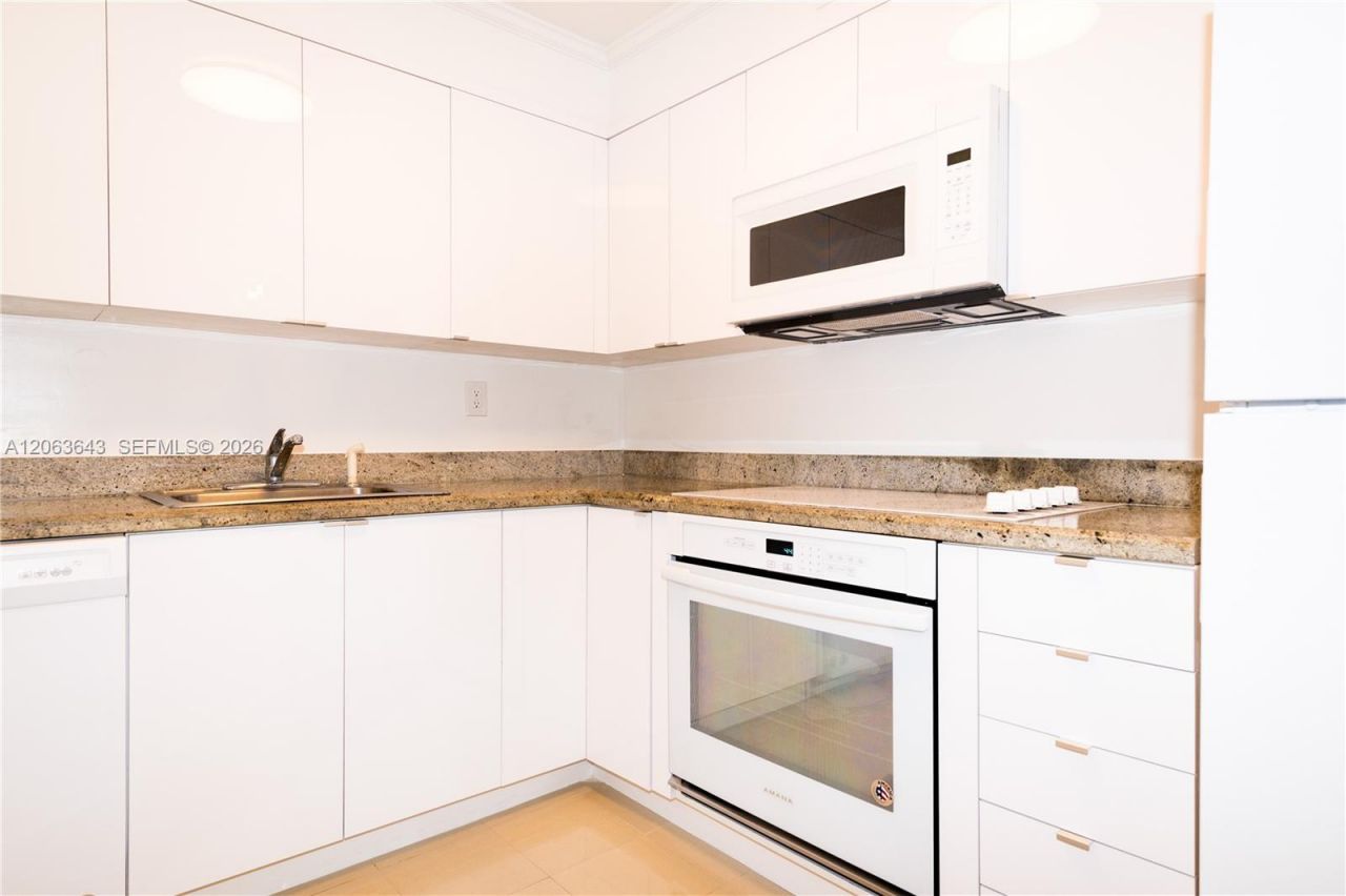 10101 E Bay Harbor Dr , Unit 404, Bay Harbor Islands, FL 33154 Photo