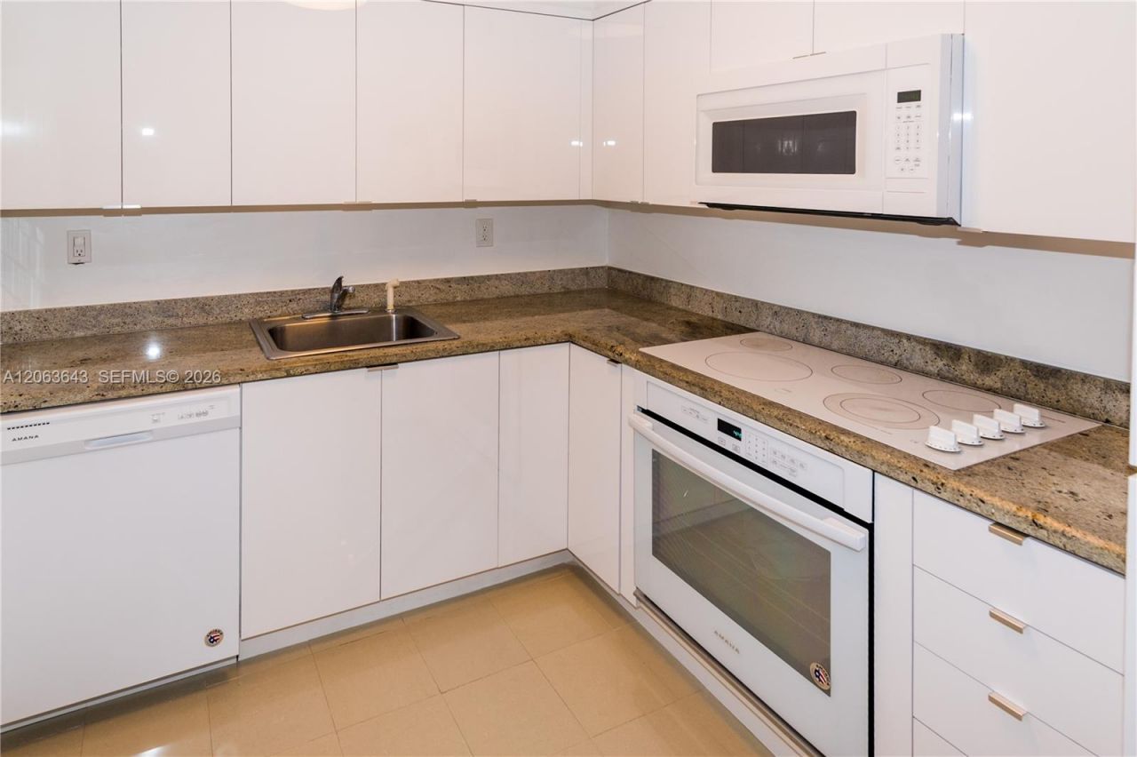 10101 E Bay Harbor Dr , Unit 404, Bay Harbor Islands, FL 33154 Photo