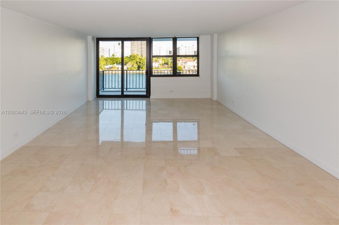 10101 E Bay Harbor Dr , Unit 404, Bay Harbor Islands, FL 33154 Photo
