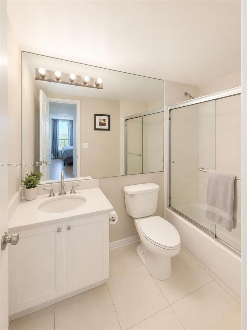 200 Leslie Dr , Unit 727, Hallandale Beach, FL 33009 Photo