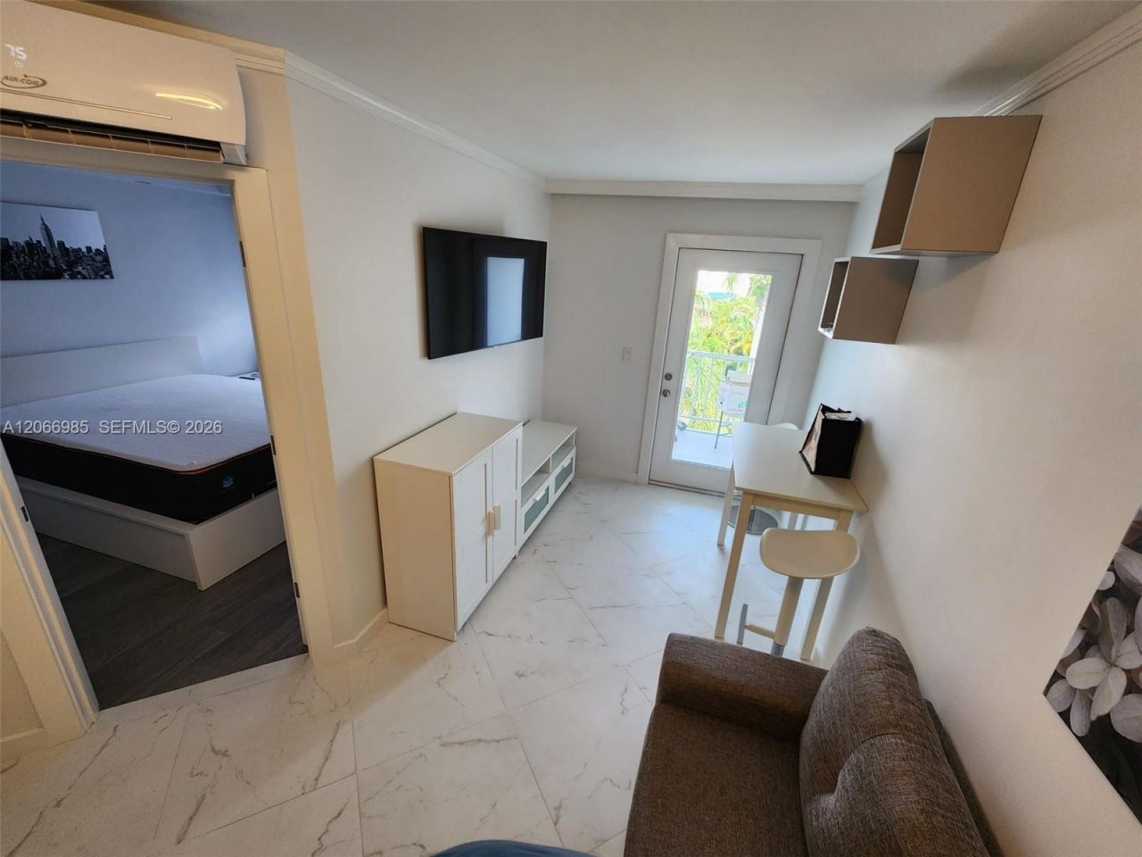 1333 E Hallandale Beach Blvd , Unit 423, Hallandale Beach, FL 33009 Photo