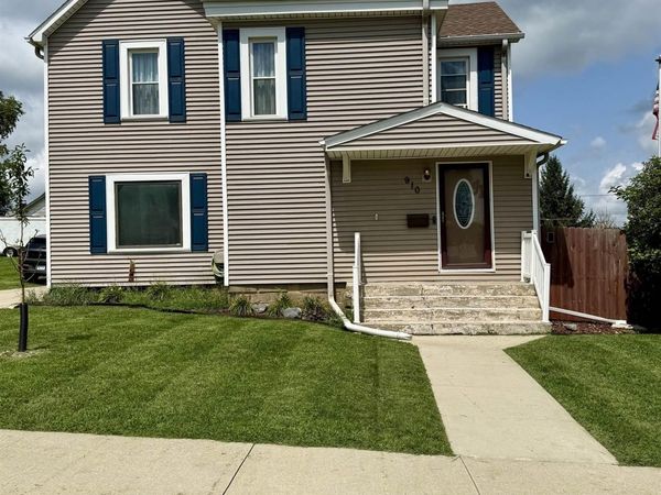 910 Edgington Avenue, Eldora, IA 50627