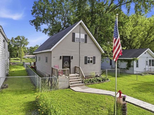 1316 Nippersink Drive , Spring Grove, IL 60081