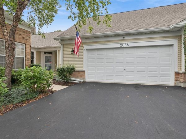 2058 Carillon Drive , Grayslake, IL 60030