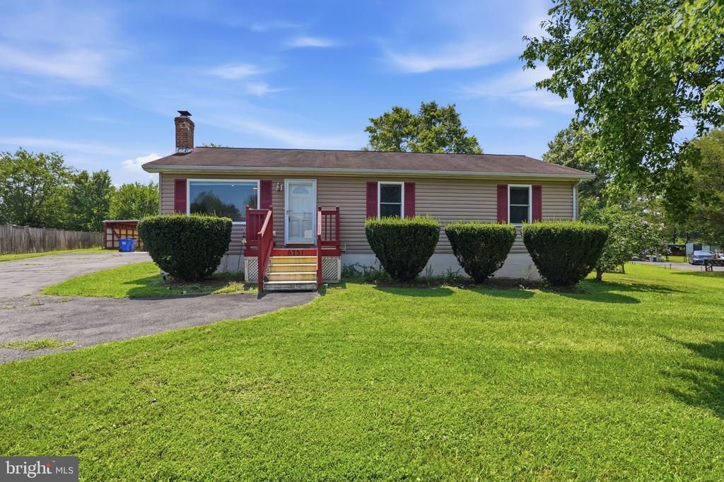 6731 W Forbes Place W, Bealeton, VA 22712 Main Photo