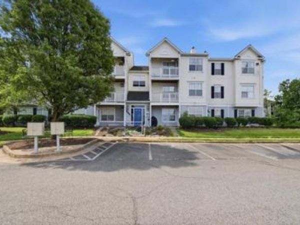 8058 LISLE DRIVE, Unit 104, MANASSAS, VA 20109