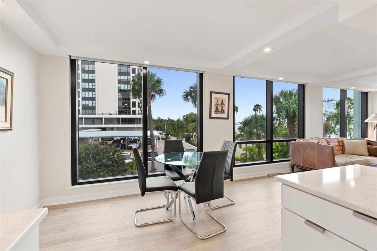 707 S Gulfstream Avenue, Unit 207, Sarasota, FL 34236 Photo