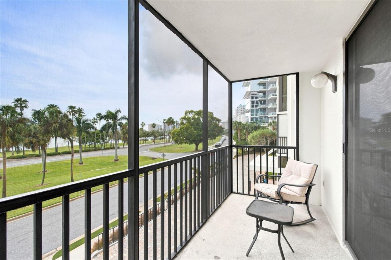 707 S Gulfstream Avenue, Unit 207, Sarasota, FL 34236 Photo