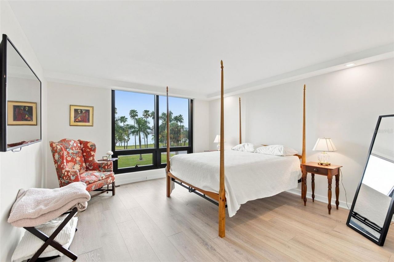 707 S Gulfstream Avenue, Unit 207, Sarasota, FL 34236 Photo