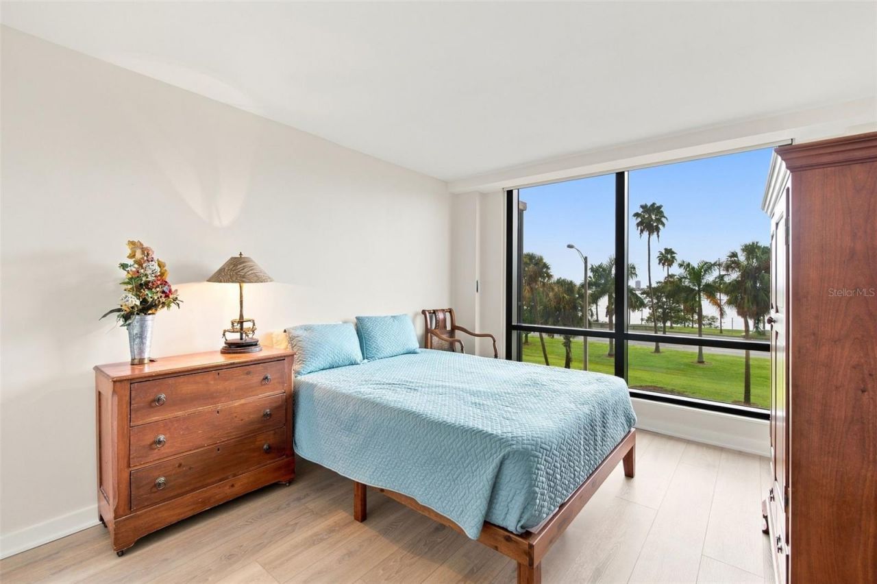707 S Gulfstream Avenue, Unit 207, Sarasota, FL 34236 Photo