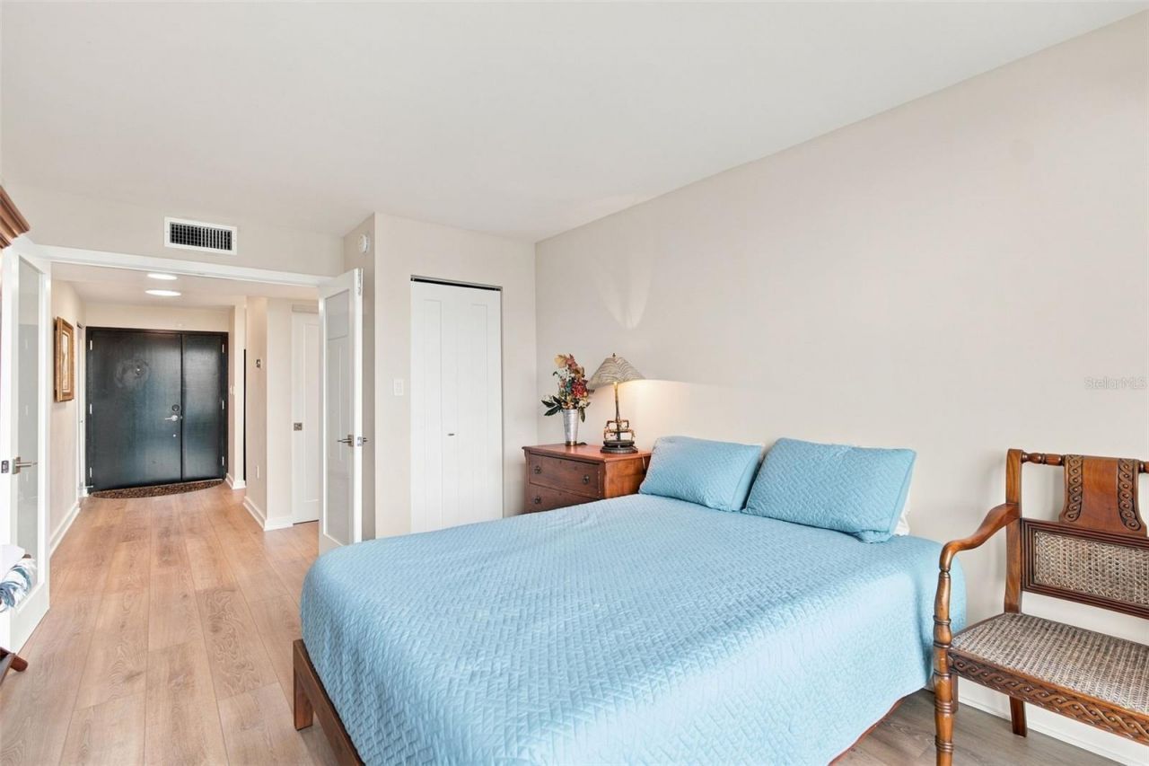 707 S Gulfstream Avenue, Unit 207, Sarasota, FL 34236 Photo