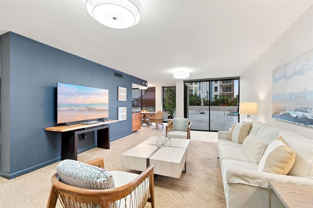 707 S Gulfstream Avenue, Unit 207, Sarasota, FL 34236 Photo
