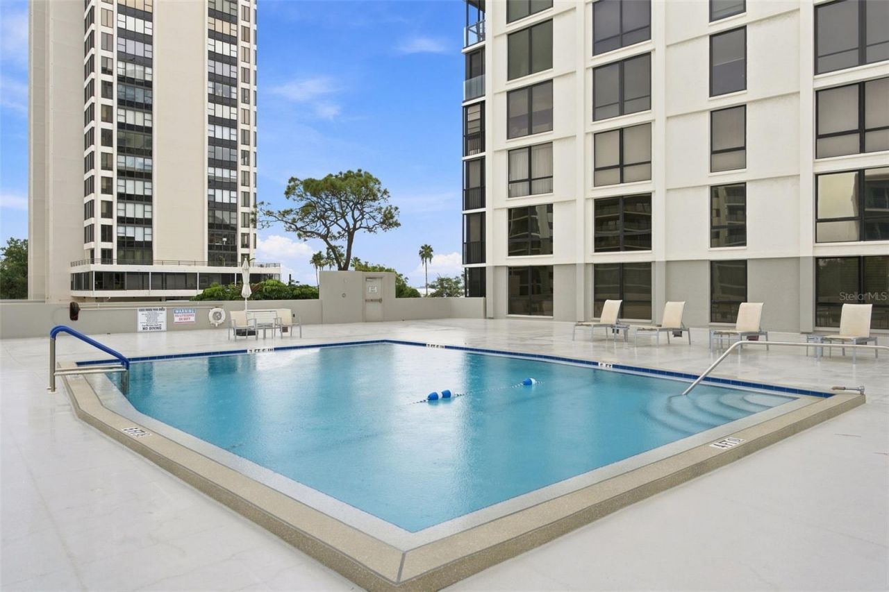 707 S Gulfstream Avenue, Unit 207, Sarasota, FL 34236 Photo