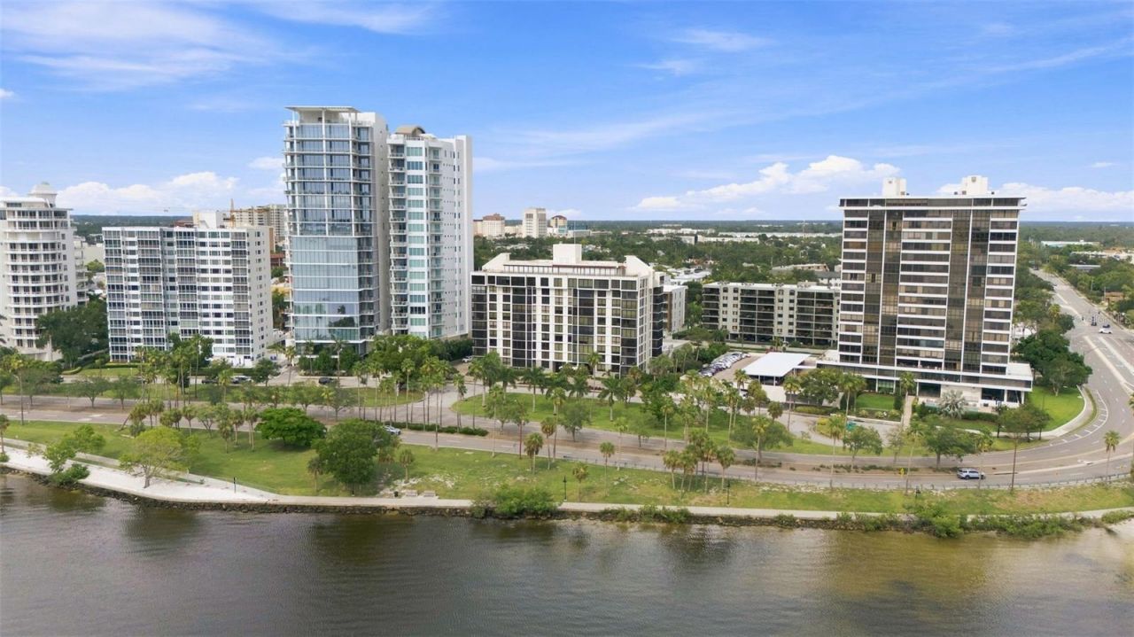 707 S Gulfstream Avenue, Unit 207, Sarasota, FL 34236 Photo