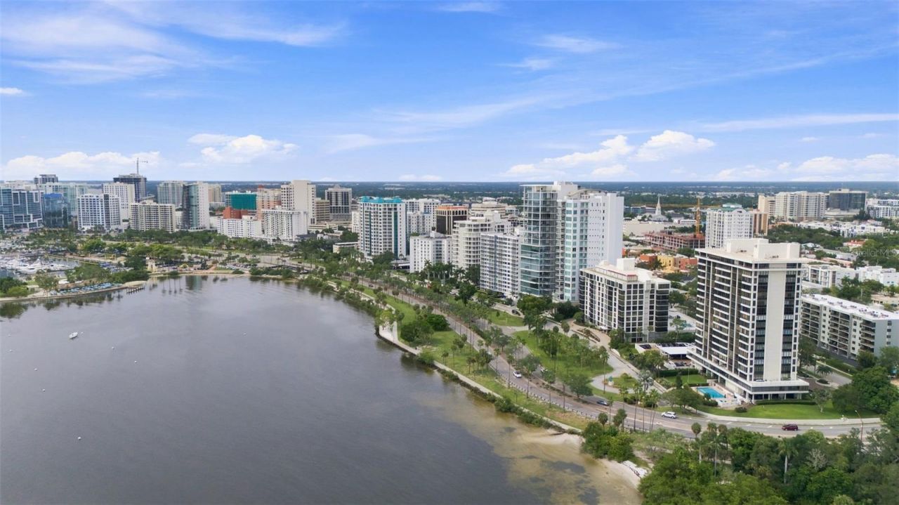 707 S Gulfstream Avenue, Unit 207, Sarasota, FL 34236 Photo