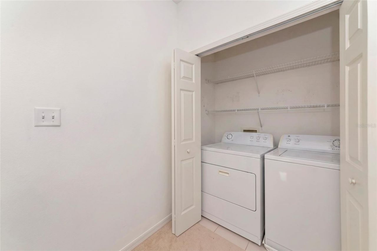 3426 Parkridge Circle, Unit 34-105, Sarasota, FL 34243 Photo