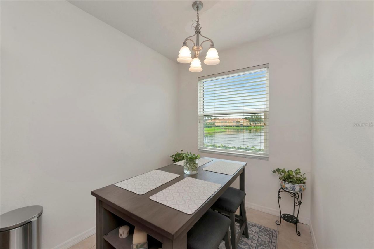 3426 Parkridge Circle, Unit 34-105, Sarasota, FL 34243 Photo