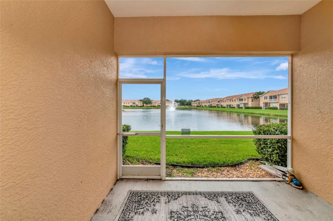 3426 Parkridge Circle, Unit 34-105, Sarasota, FL 34243 Photo