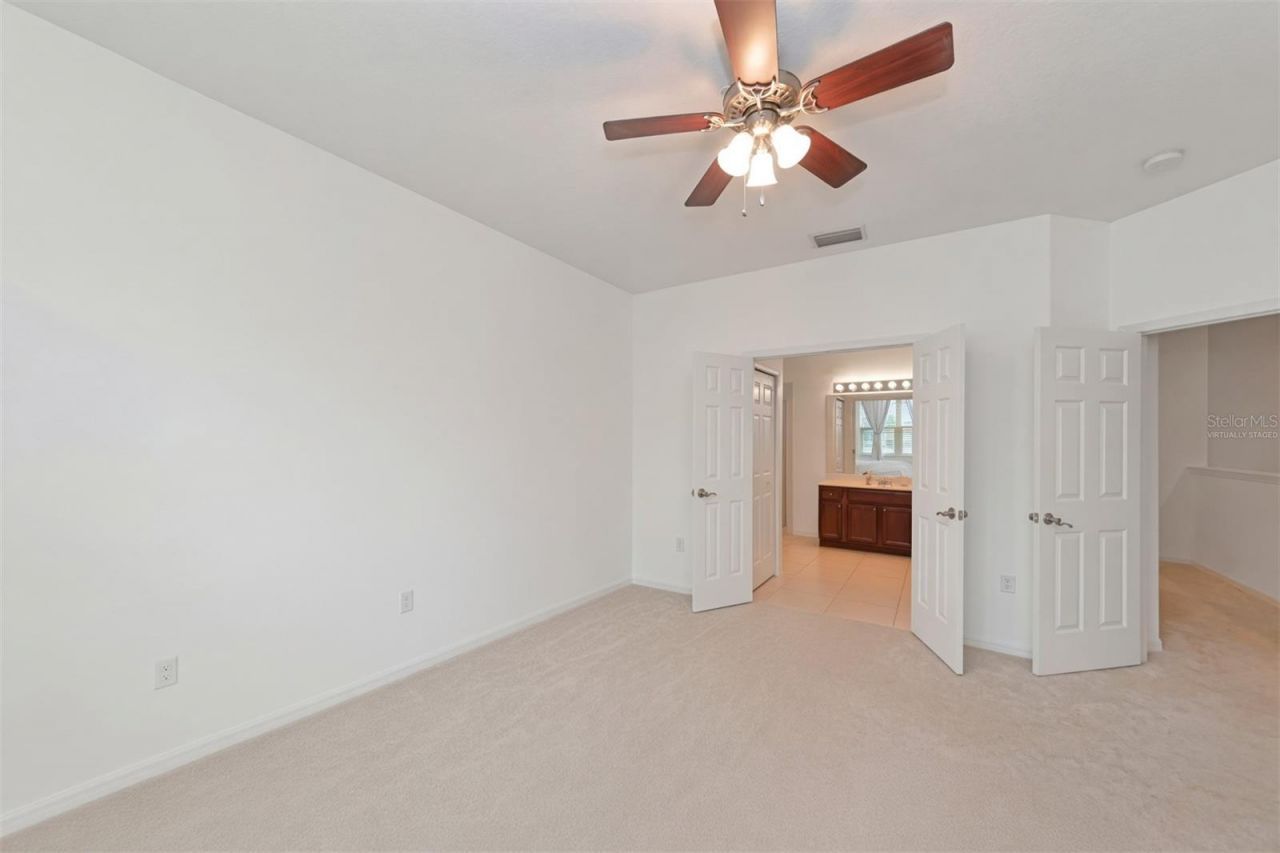 3426 Parkridge Circle, Unit 34-105, Sarasota, FL 34243 Photo