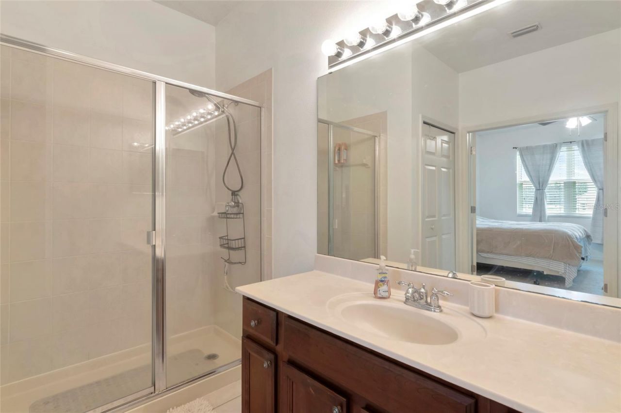 3426 Parkridge Circle, Unit 34-105, Sarasota, FL 34243 Photo