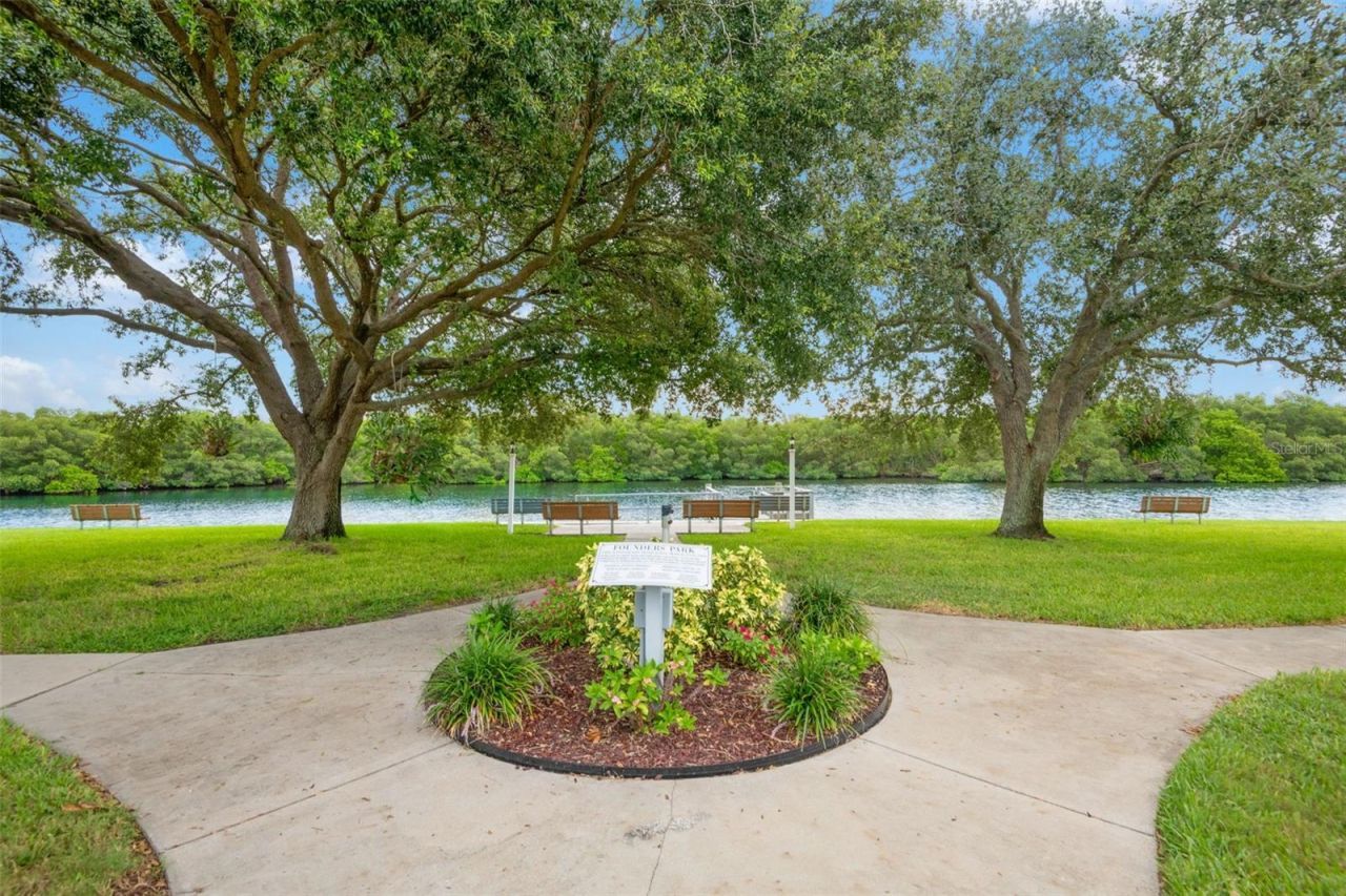 7214 Mount Fairfield Road Ne, Unit 527, Saint Petersburg, FL 33702 Photo