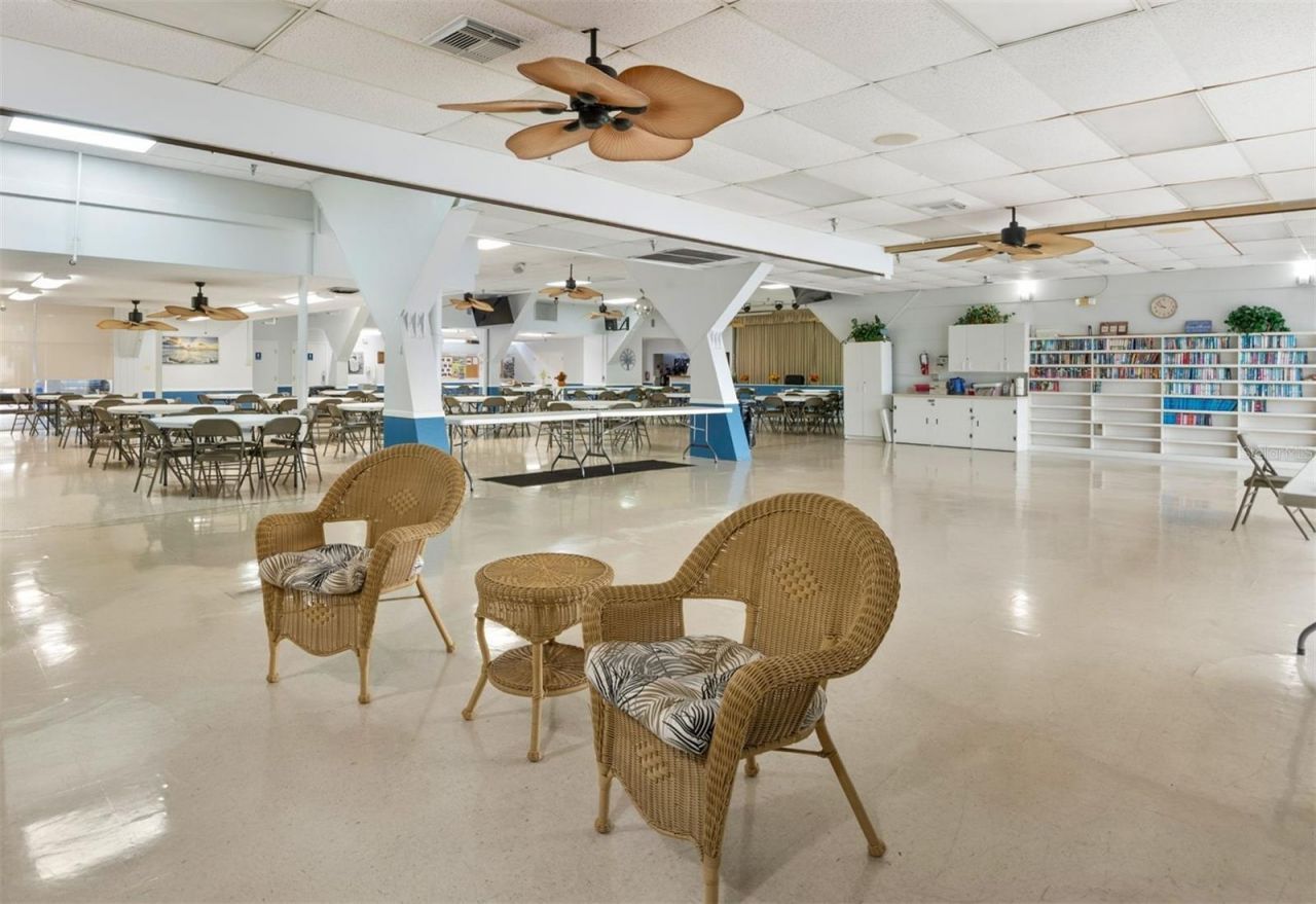 7214 Mount Fairfield Road Ne, Unit 527, Saint Petersburg, FL 33702 Photo