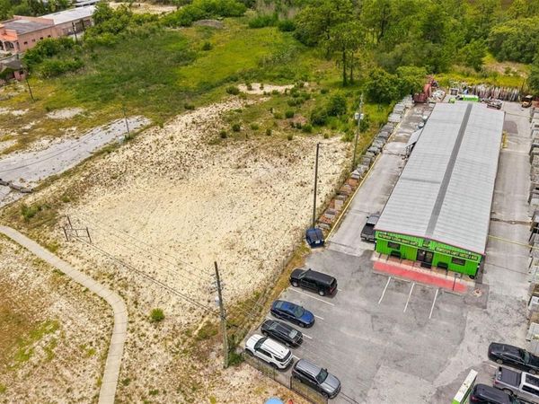 COMMERCIAL WAY , WEEKI WACHEE, FL 34613