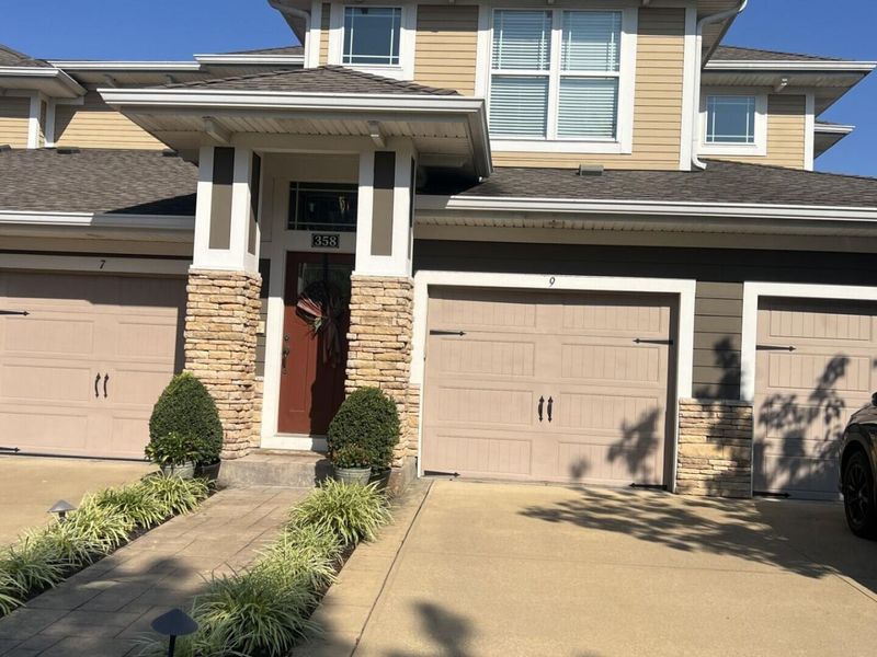 358 Riverpointe Drive, Unit 9, Dayton, KY 41074 Photo 2