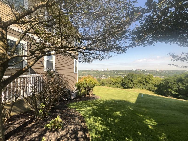 358 Riverpointe Drive, Unit 9, Dayton, KY 41074 Photo 4