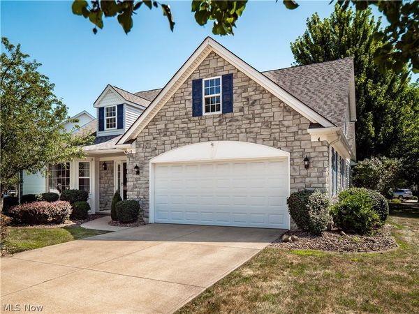 6651 Nantucket Lane , Middleburg Heights, OH 44130