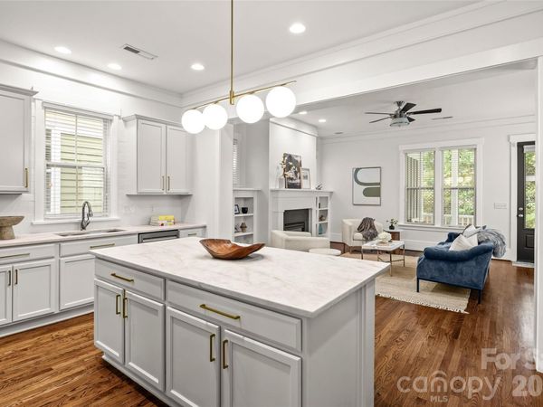 1431 Tippah Park Court , Charlotte, NC 28205
