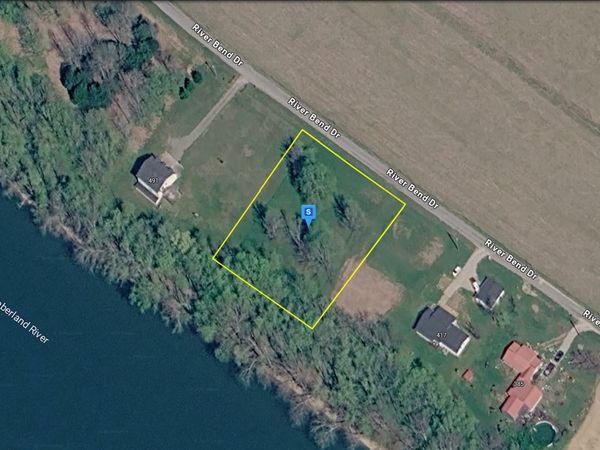 445 River Bend Dr , Celina, TN 38551