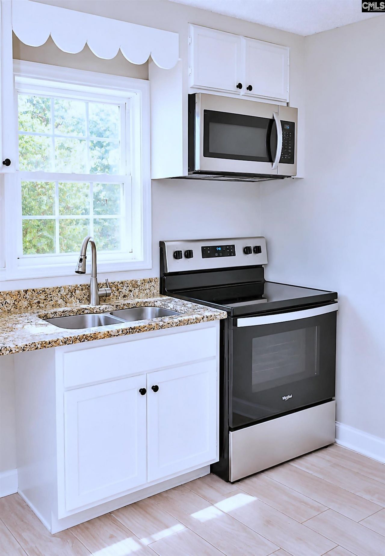 3917 Candlelite Drive  Photo 10