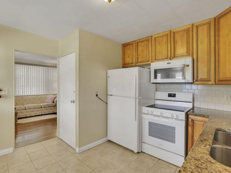 646 Woodside Drive SW, Pataskala, OH 43062 Photo 10