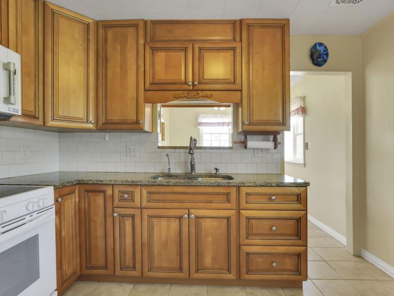 646 Woodside Drive SW, Pataskala, OH 43062 Photo 12