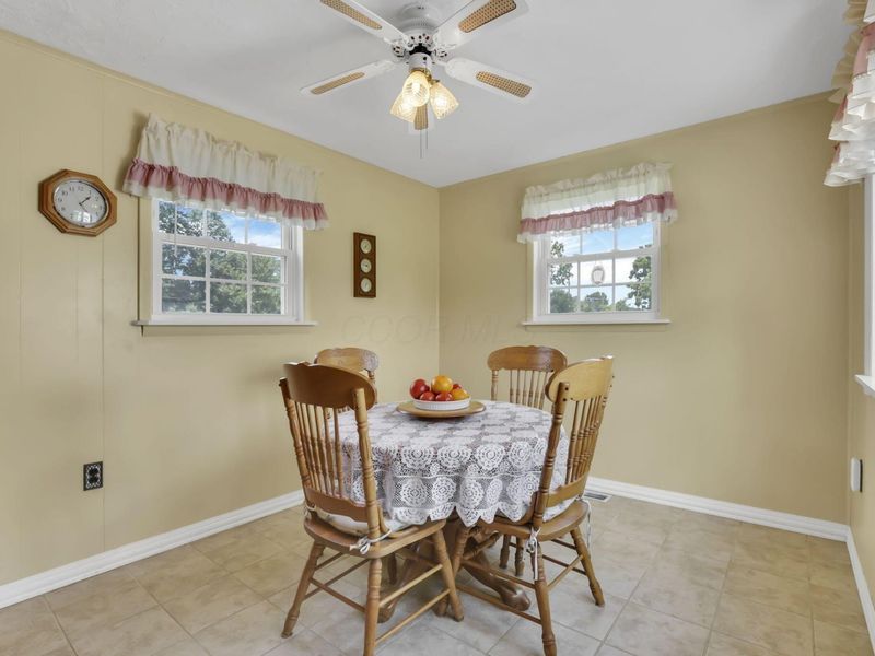 646 Woodside Drive SW, Pataskala, OH 43062 Photo 16