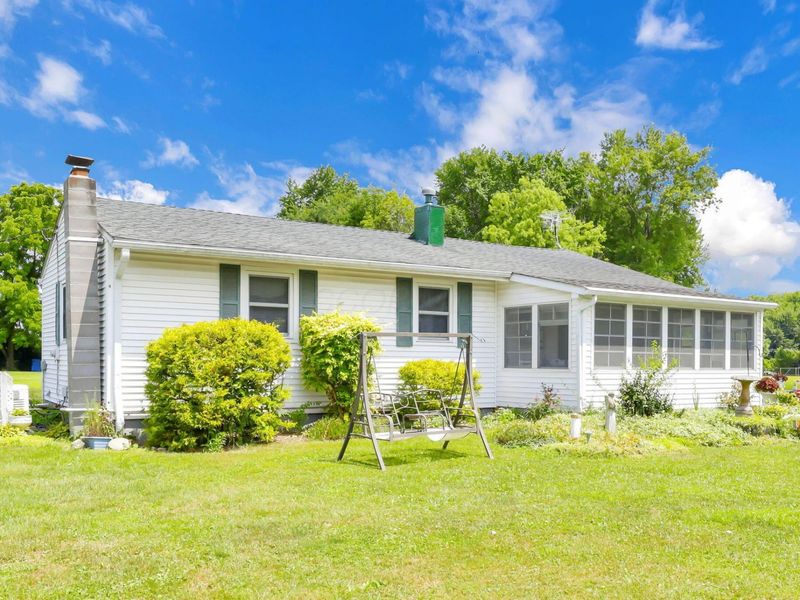646 Woodside Drive SW, Pataskala, OH 43062 Photo 3