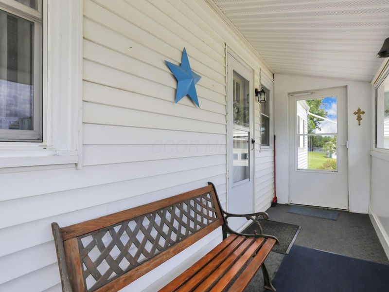 646 Woodside Drive SW, Pataskala, OH 43062 Photo 6