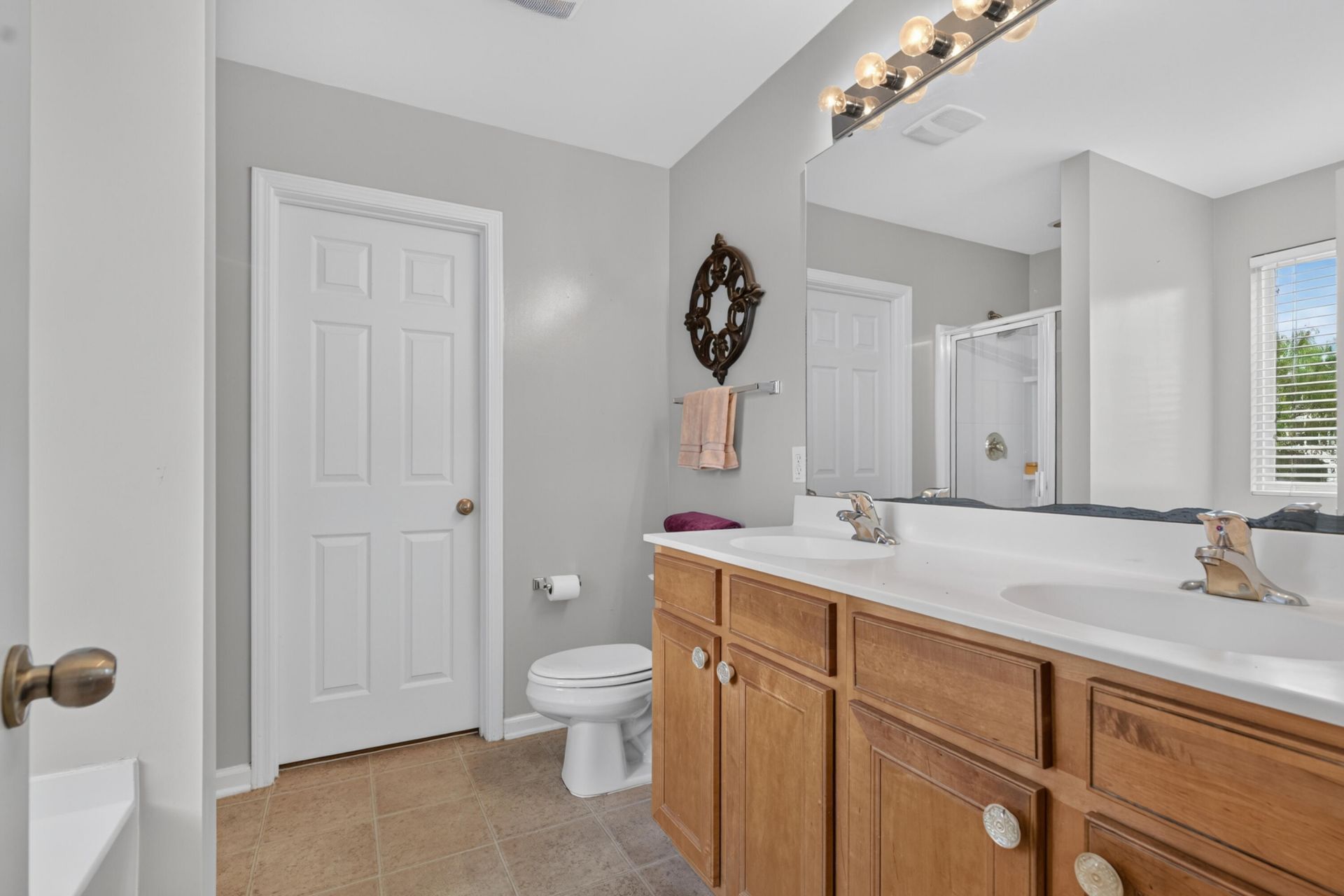 404 Watershed Drive Photo 19