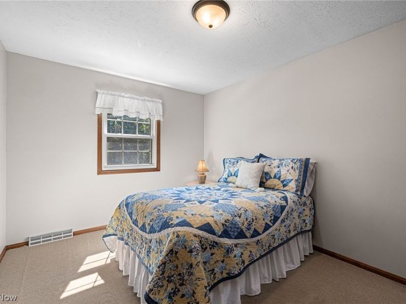 6903 Hidden Valley Drive, Amherst, OH 44001 Photo 20