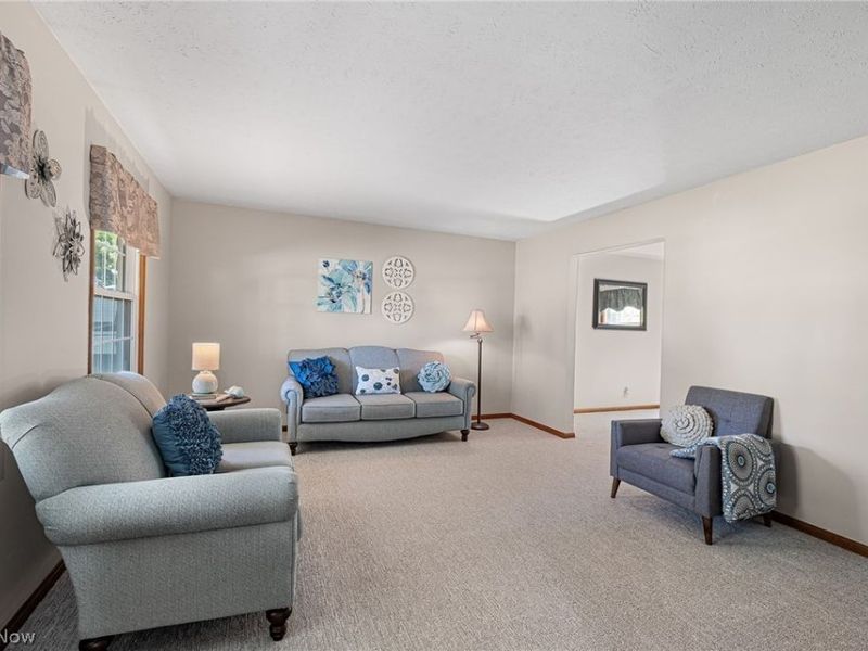6903 Hidden Valley Drive, Amherst, OH 44001 Photo 5