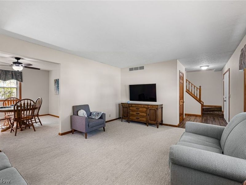 6903 Hidden Valley Drive, Amherst, OH 44001 Photo 7