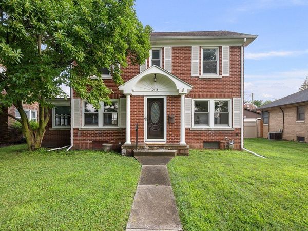 2914 25th Avenue, Moline, IL 61265