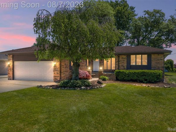 49300 Bayshore Drive, Chesterfield Township, Mi 48047
