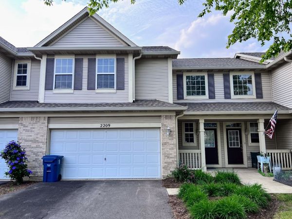 2209 SUNRISE Circle , Aurora, IL 60503